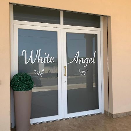 Monolocali White Angel Apartments Порто-Чезарео Экстерьер фото