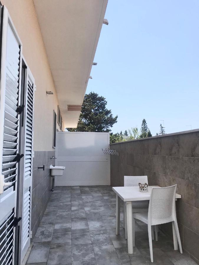 Monolocali White Angel Apartments Порто-Чезарео Экстерьер фото