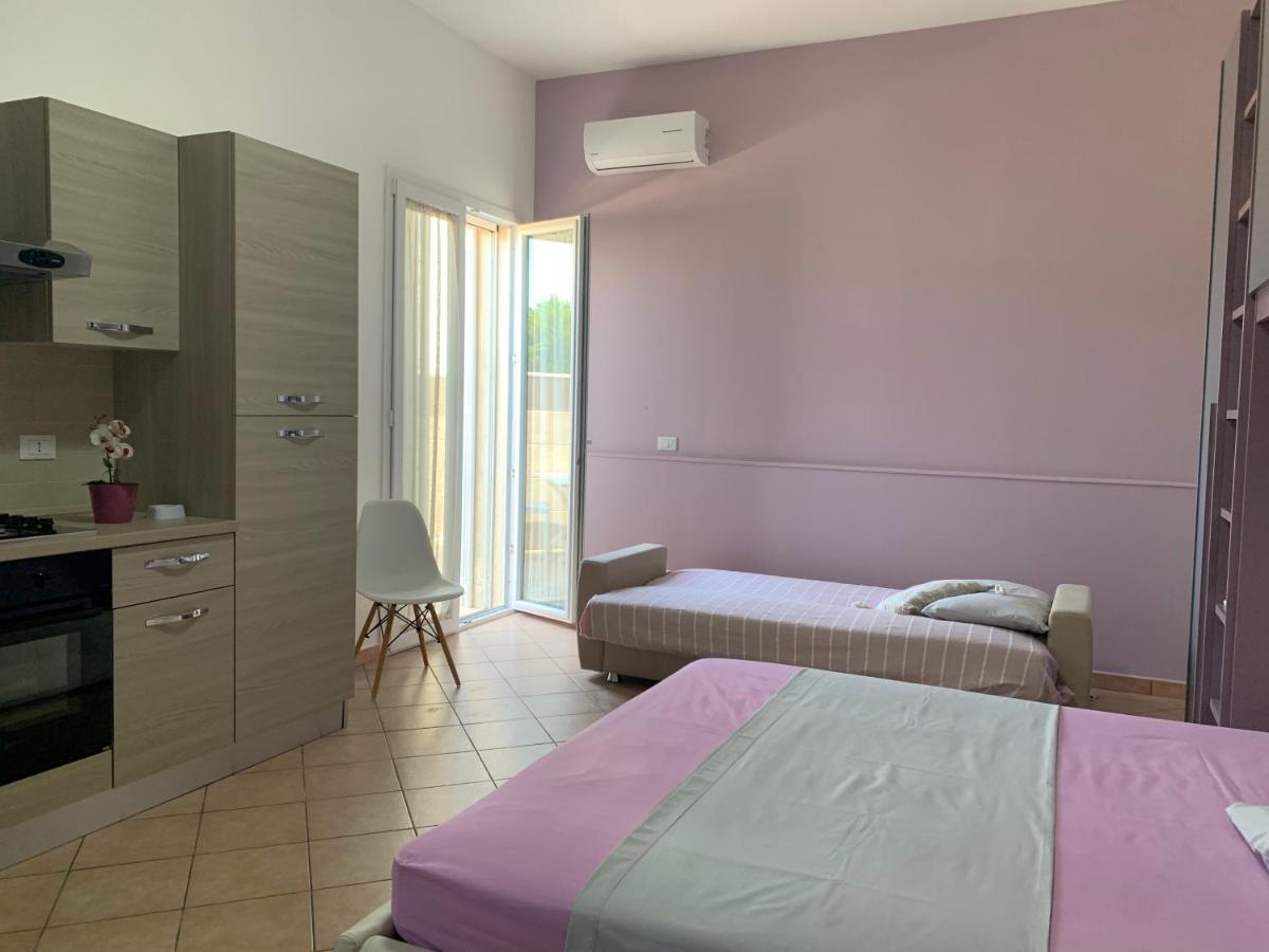 Monolocali White Angel Apartments Порто-Чезарео Экстерьер фото