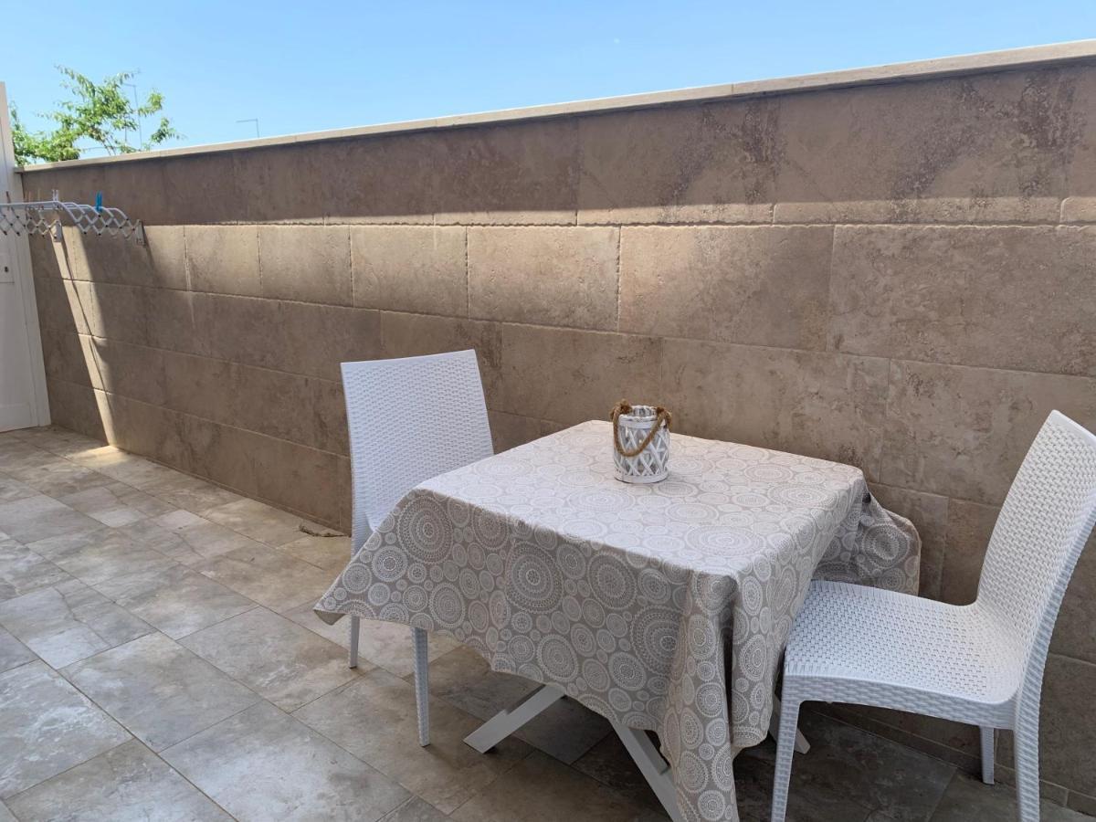 Monolocali White Angel Apartments Порто-Чезарео Экстерьер фото