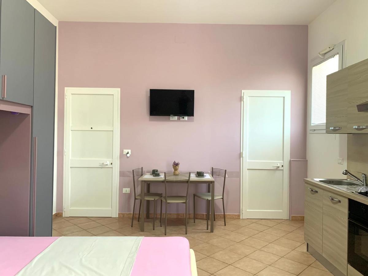 Monolocali White Angel Apartments Порто-Чезарео Экстерьер фото