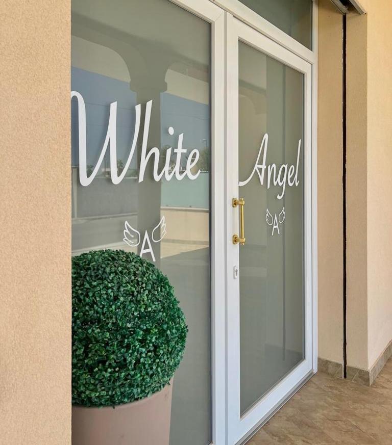 Monolocali White Angel Apartments Порто-Чезарео Экстерьер фото