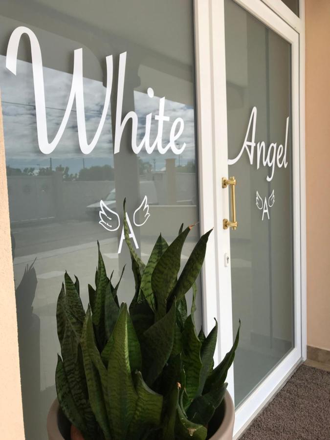 Monolocali White Angel Apartments Порто-Чезарео Экстерьер фото